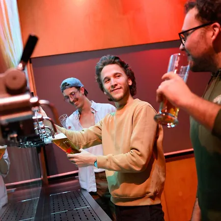 بيت شباب Jo&joe