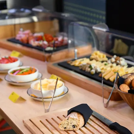 بيت شباب Jo&joe