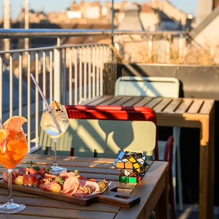 Jo&joe بيت شباب بودابست